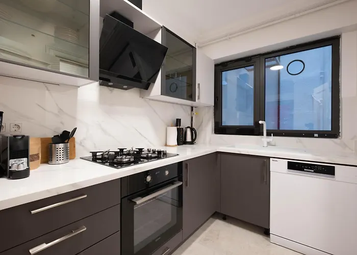 Mayer Sisli - Luxury 3br Apartment *